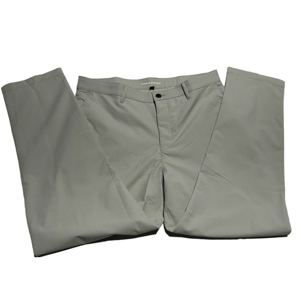 Banana Republic Chinos Size 36 x 29